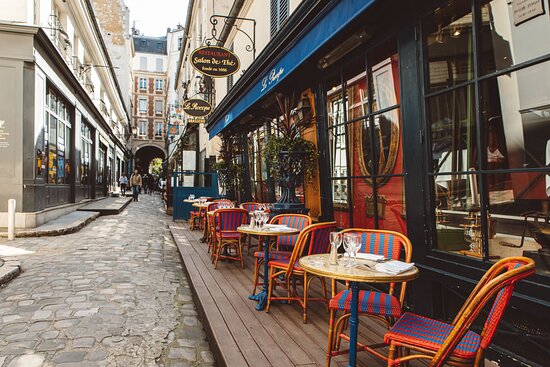 Quán cà phê 322 tuổi ở Paris, Pháp