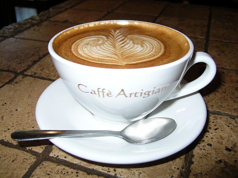 Video: Nghệ thuật tạo hình trên những ly cà phê cappuccino