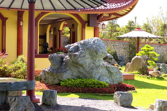 Một góc trà đạo với vườn đá cảnh Nhật Bản  độc đáo 