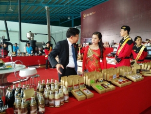 Vợ ông Đặng Lê Nguyên Vũ mở nhà máy cà phê mới TNI King Coffee