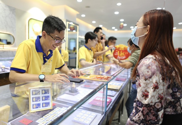 Giá vàng giảm sau ngày vía Thần tài