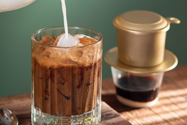 Lý do cà phê sữa đá Việt ‘ngon nhất thế giới’