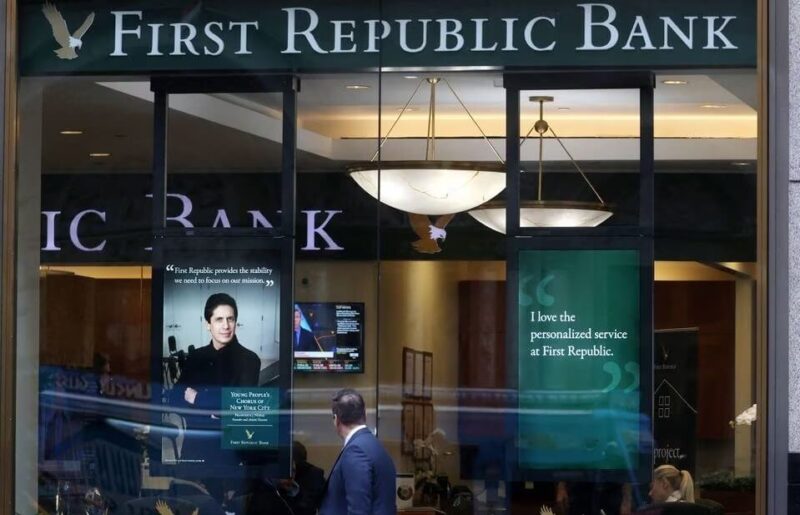 Một chi nhánh của First Republic Bank ở Manhattan. Ảnh: Reuters