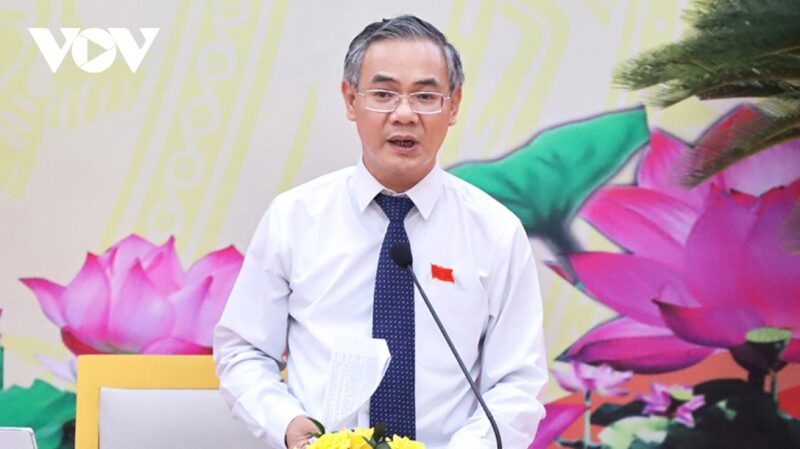 Ông Phạm Thụy Luân, Giám đốc Sở Nông nghiệp-Phát triển nông thôn Bình Phước trả lời chất vấn