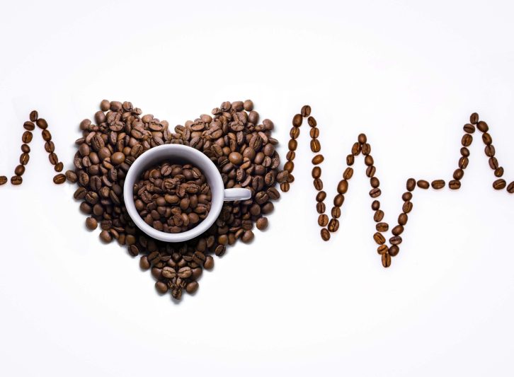 Các lợi ích của cà phê có thể giảm hoặc mất đi nếu người uống bổ sung nhiều đường, kem hoặc siro tạo hương
