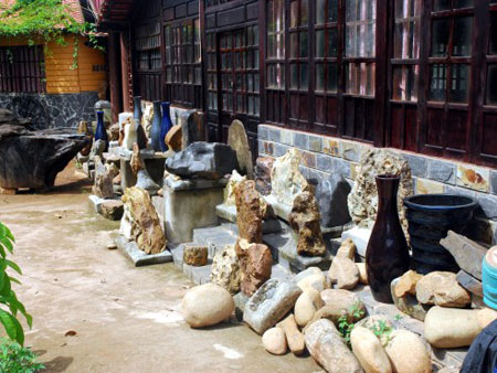 Tham quan bảo tàng đá Lâm Đồng